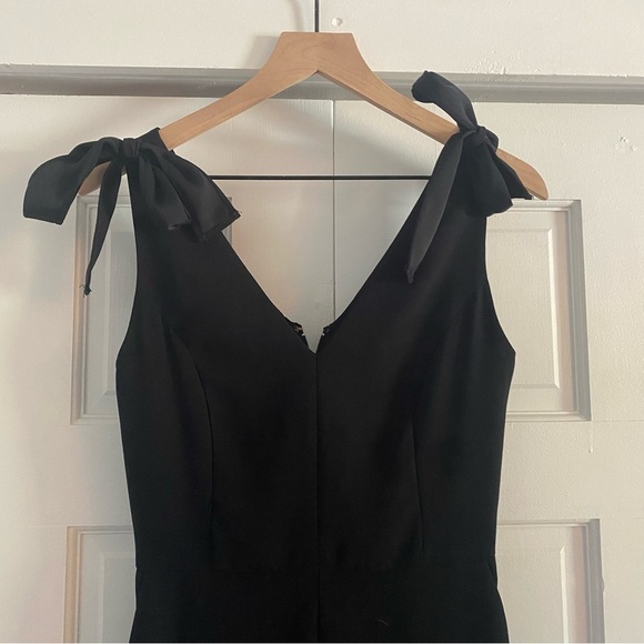 Lilly Pulitzer Elegant Black Jumpsuit with Bow Details - Picture 3 of 5